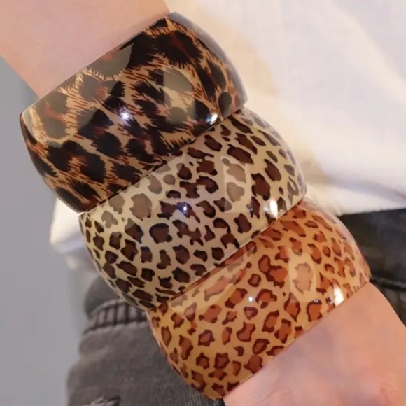 🆕3pc Leopard Print Bangle bracelets - Picture 1 of 4